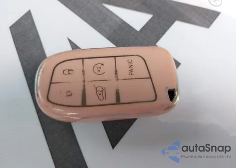 2018 Dodge Journey Crossroad z USA, uszkodzony, nr VIN 3C4PDCGG8JT475679